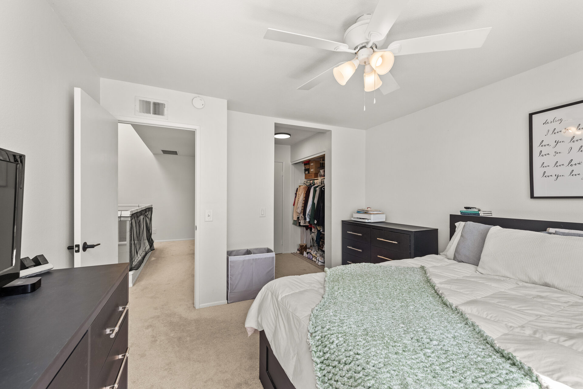 Secondary bedroom